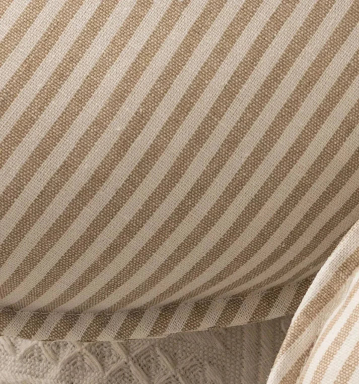Cojín a Rayas en Forma de Nube para Habitación Infantil